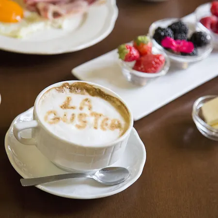 ホテル La Gustea & Cucina