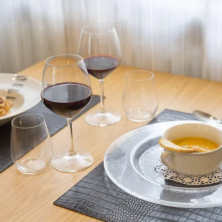ホテル La Gustea & Cucina サルテアーノ