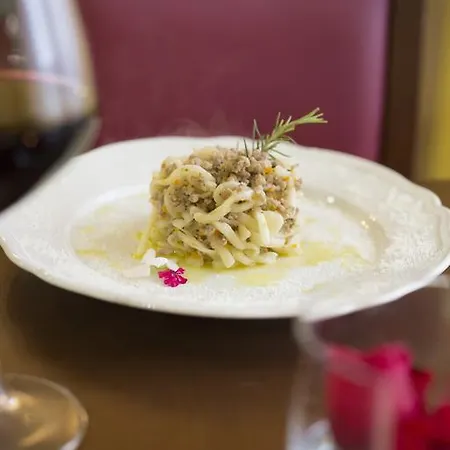 Hotel La Gustea & Cucina Sarteano