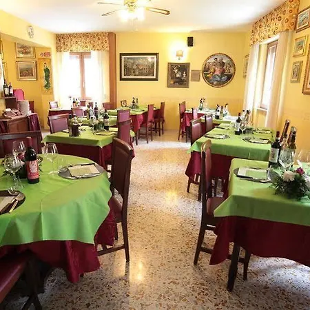 Hotel La Gustea & Cucina Sarteano